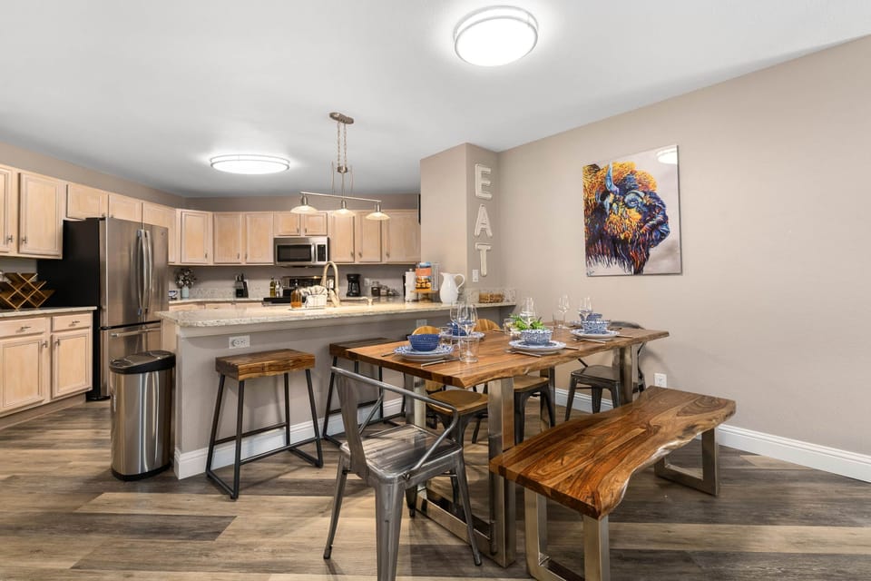 Open kitchen and dinning area