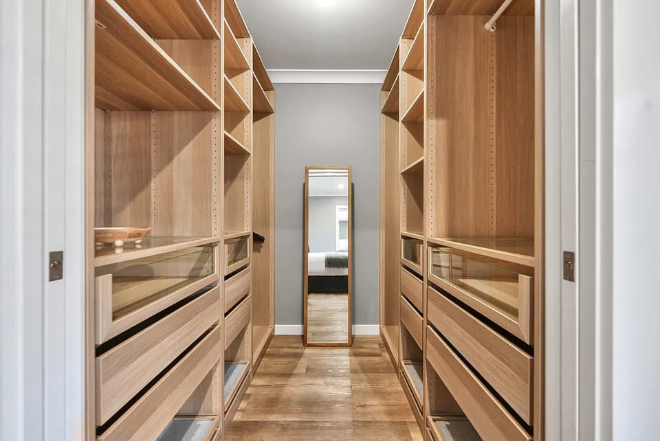 Bedroom 1 Walk-in Robe