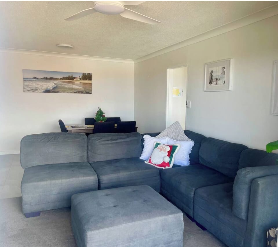 Comfortable Lounge to enjoy a movie or after noon nap 