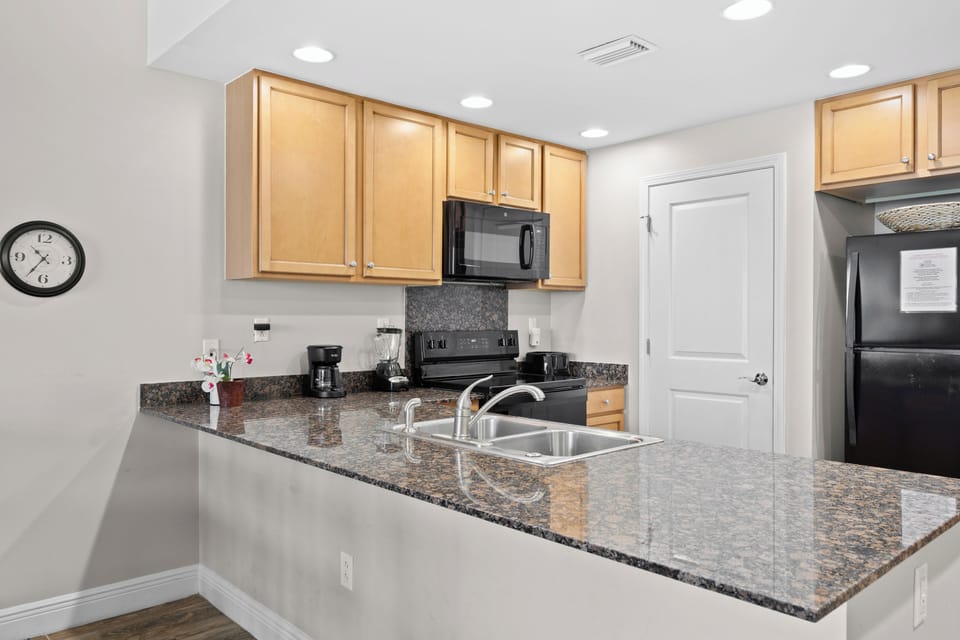 Unit 506: Kitchen