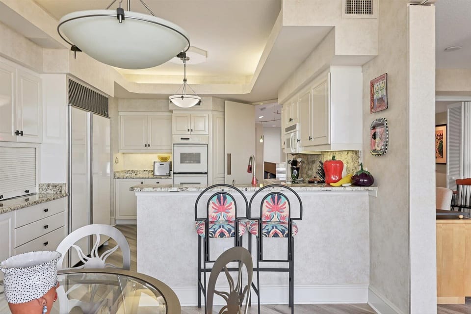 Grand Bay 323 by FVC - Kitchen