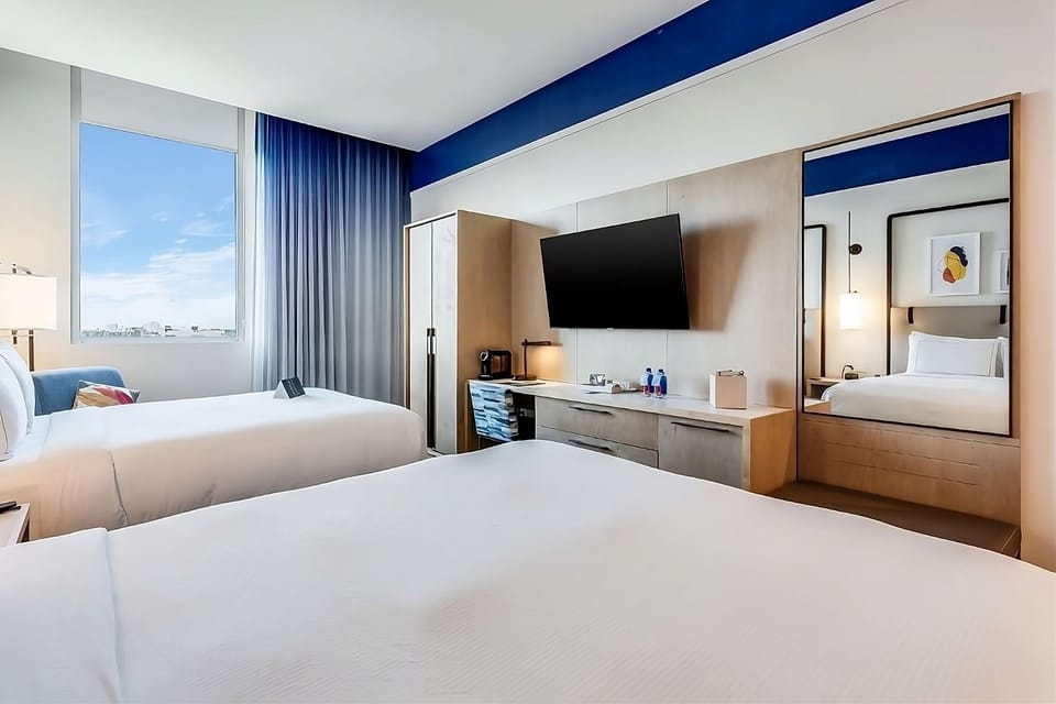 Unit with 2 Queen size beds. Exact unit will be assigned upon arrival. Views, colors and decor may vary.