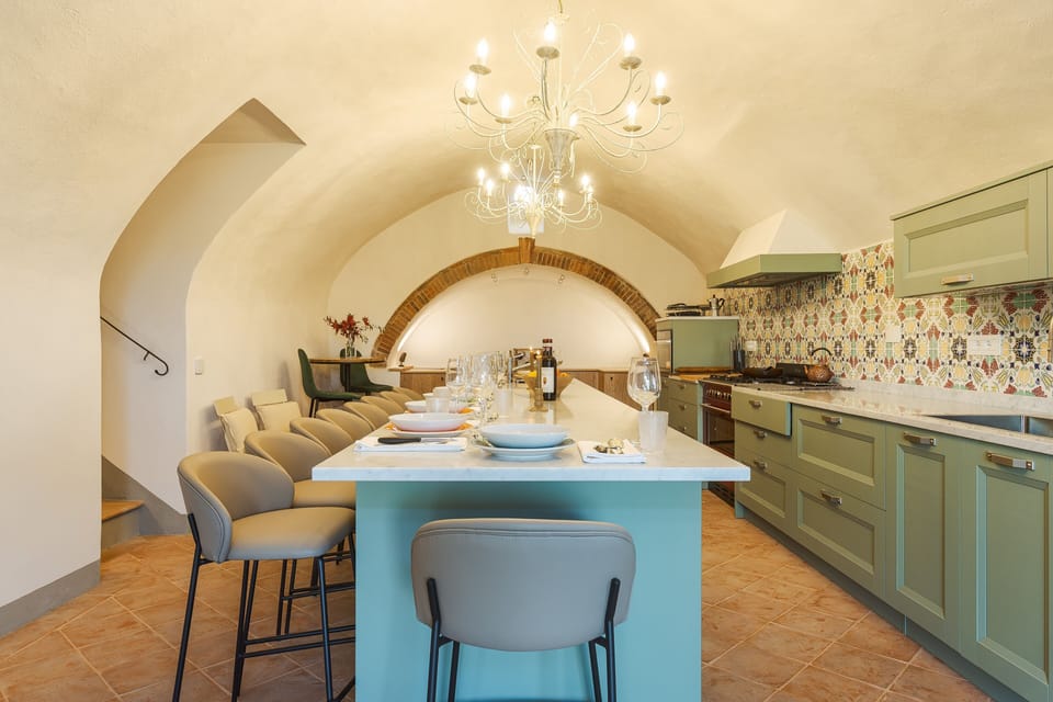 Grand Kitchen