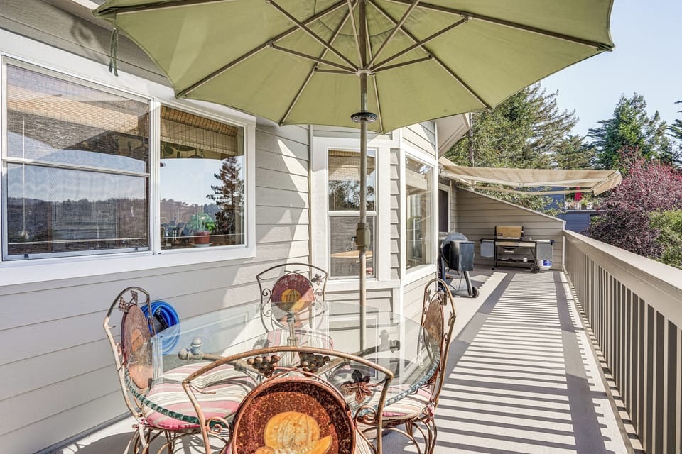 Property Exterior | Furnished Deck | Gas & Charcoal Grills | Private Hot Tub