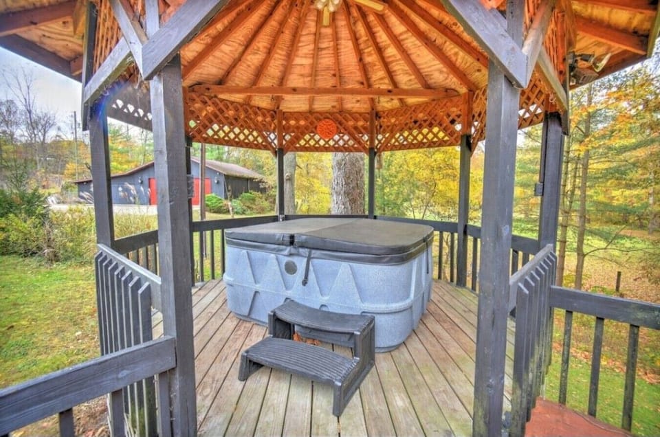 Hot tub