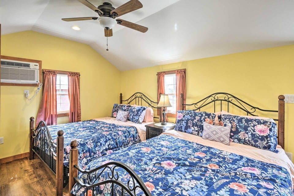Choose from one of the queen beds.