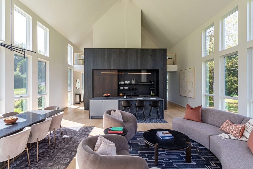 Cook, dine, and unwind in an airy space made for connection