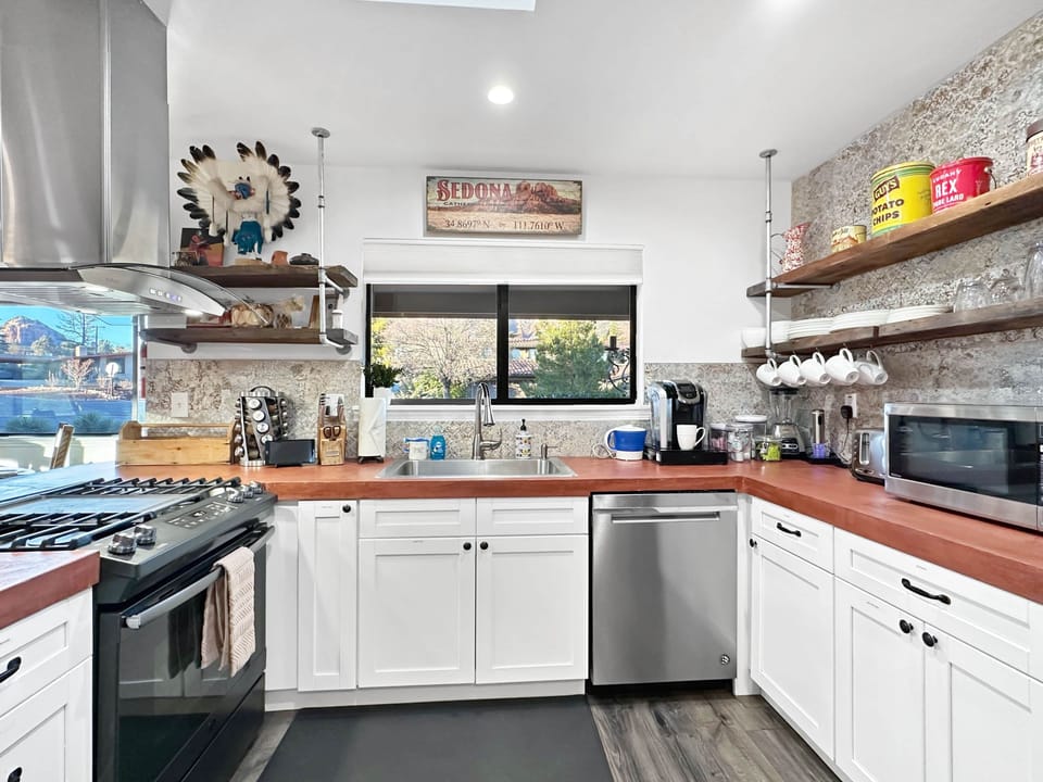 "Sedona House" -Kitchen