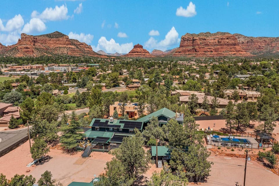 7 Bedrooms, 4 on Large Ensuites