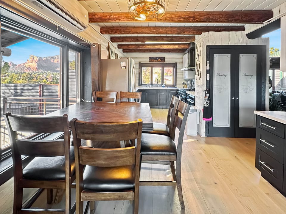 Dining Table with Red Rock Views!
