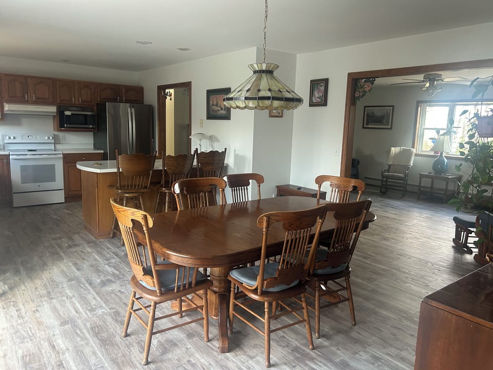 Dining room
