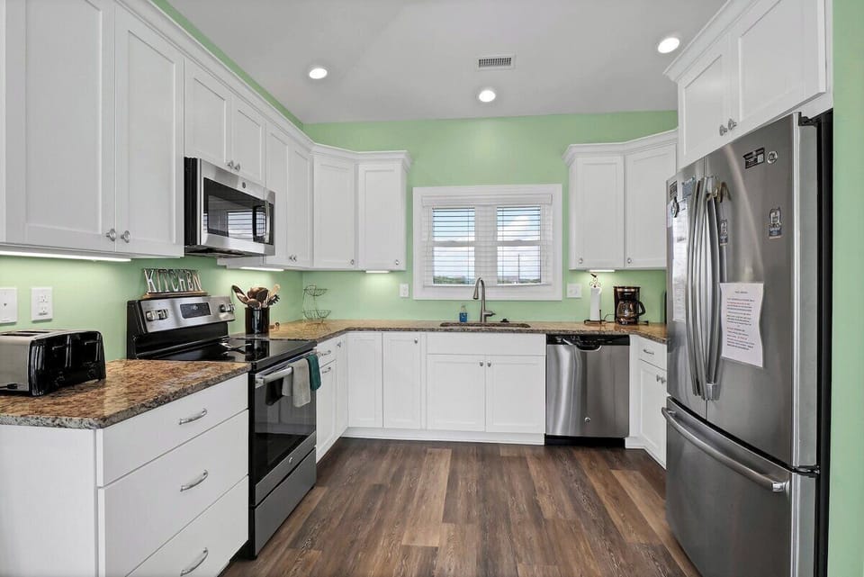 Full Kitchen