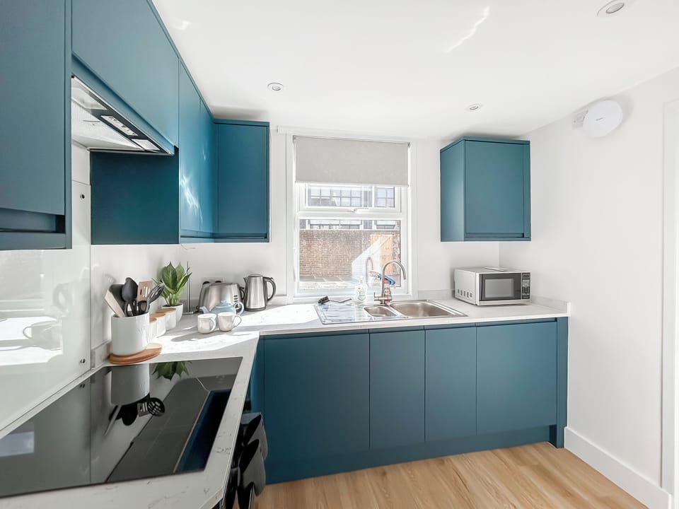 Kitchen | Pebble Hideaway - Portland Retreats, Worthing