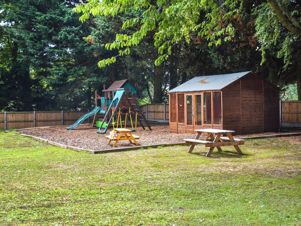 Outdoor | Faith Cottage, Little Dunham