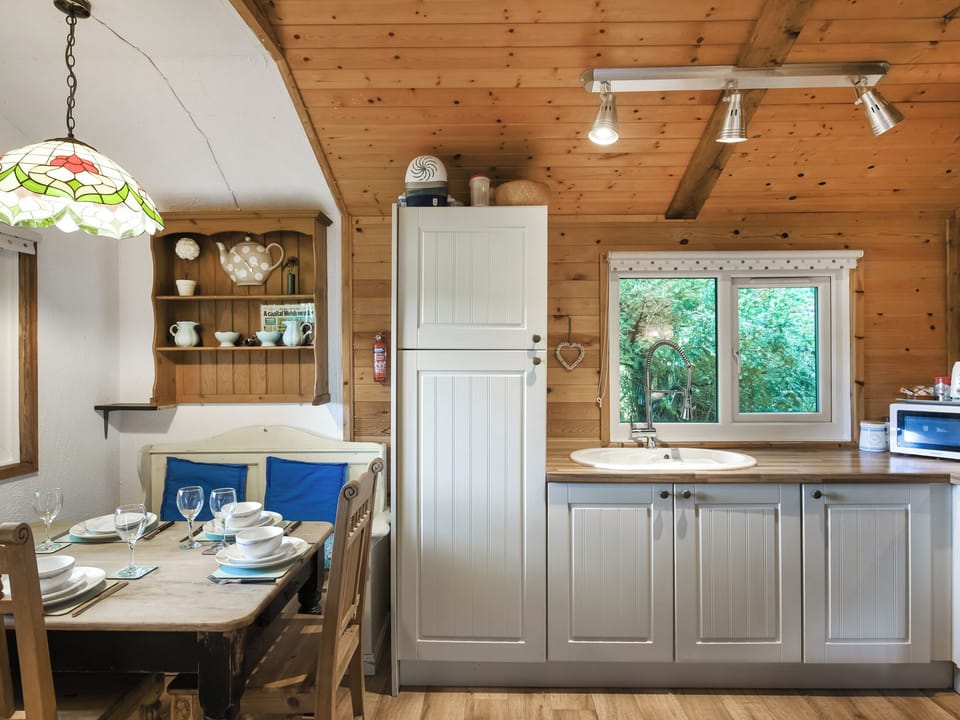 Kitchen/diner | The Owl&rsquo;s Nest - Garth Caravan Park, Machynlleth