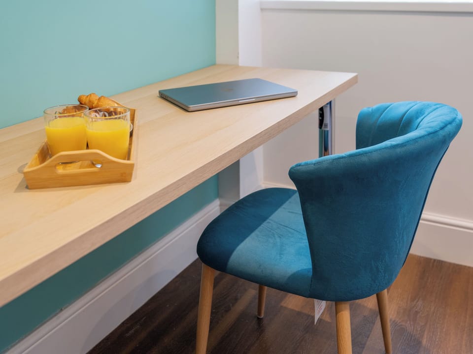 Studio | Hilltop Apartment 2 - Hilltop Apartments, Earl Shilton
