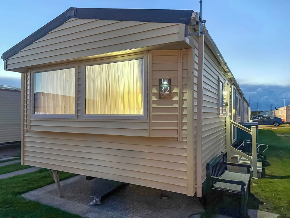 Exterior | Chappie&rsquo;s Caravan, Rhyl