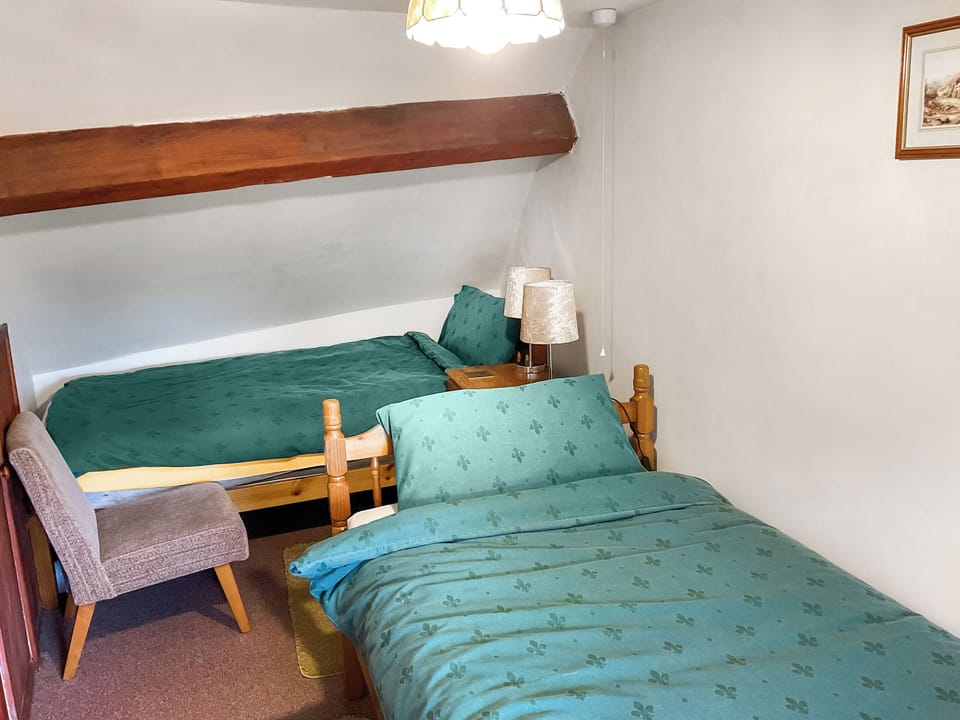 Single bedroom | Lower Rheol, Crickadarn, near Brecon