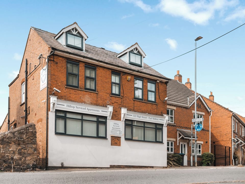 Exterior | Hilltop Apartment 8 - Hilltop Apartments, Earl Shilton