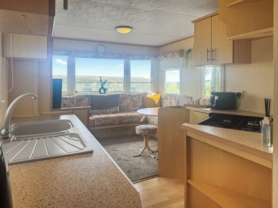 Kitchen | Emerald Pines - Lilswood Park, Hexham