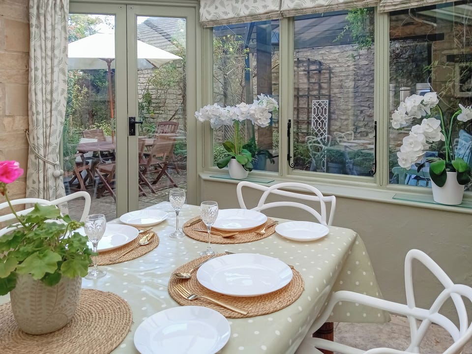 Sun room | Crown House, Tinwell