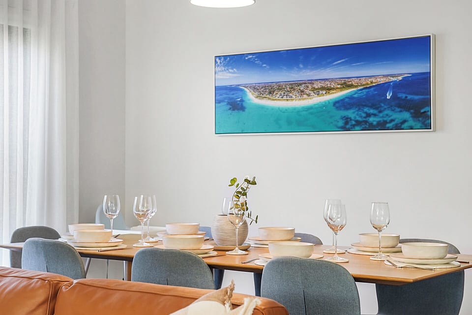 8 seater dining area