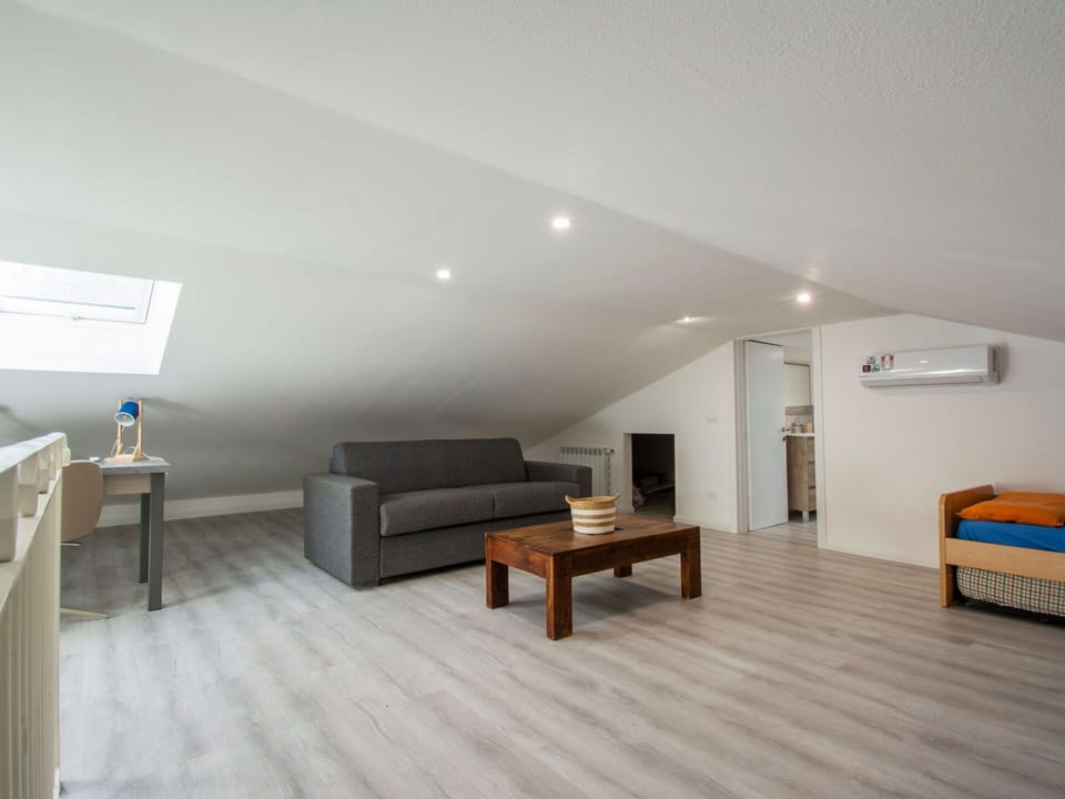 Flooring, Floor, Furniture, Interior Design, Wood, Ceiling, Wood Flooring, Room, Laminate Flooring, Apartment