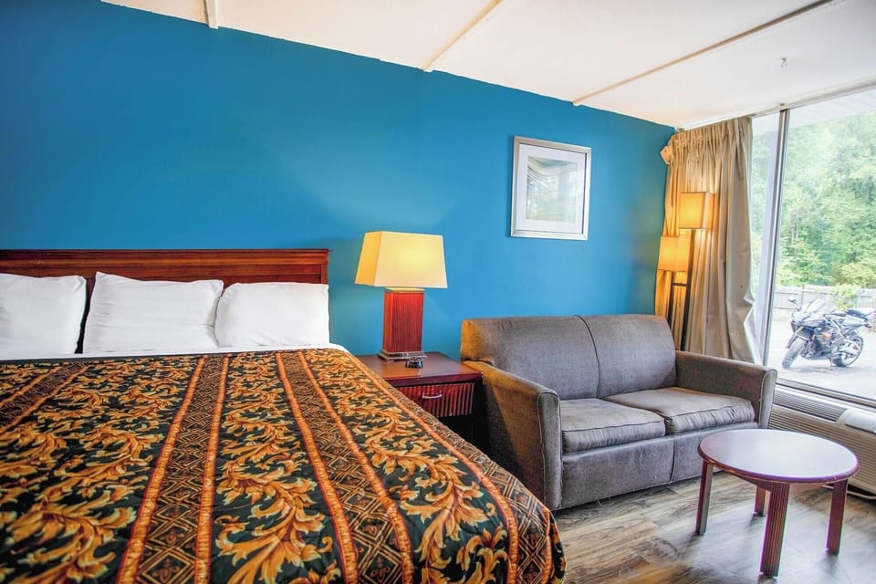 Bedroom. Interior and views may vary based on location and availability