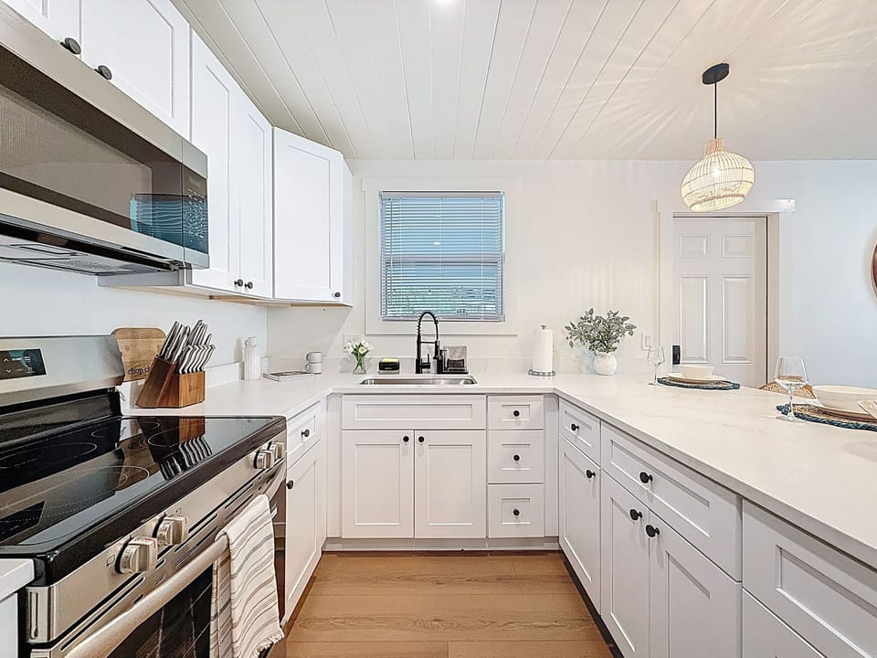 Kitchen (Main Unit)