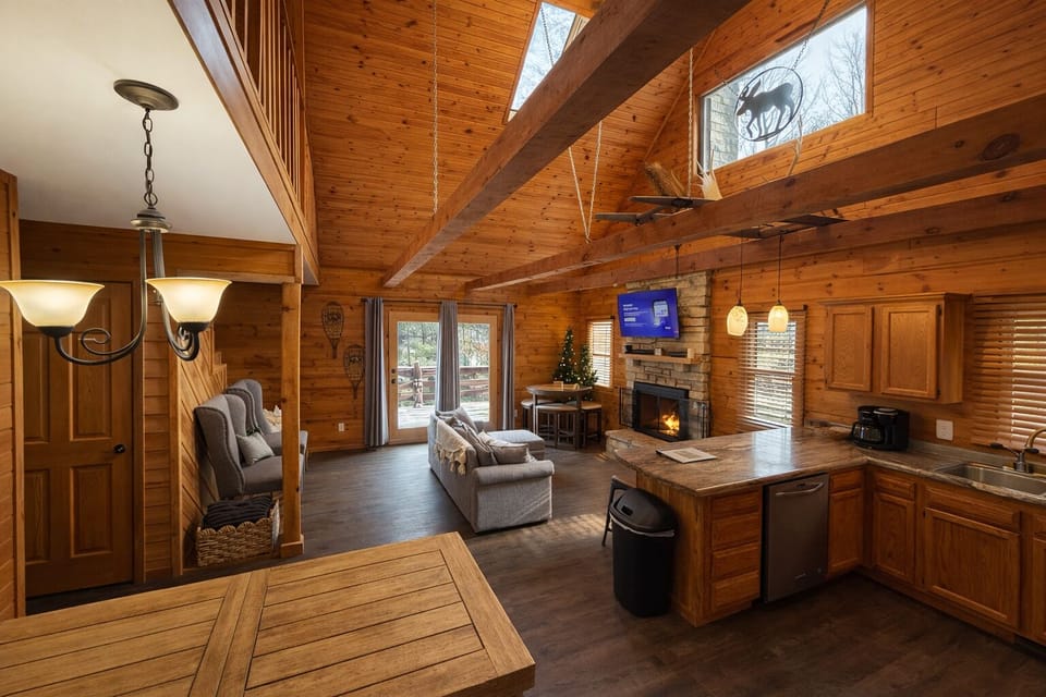 Main floor of the cabin with plenty of room to gather