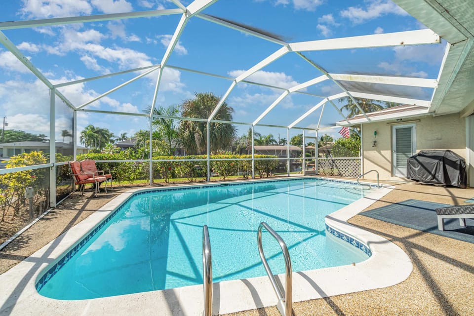 Private Saltwater pool heated for guests at no extra charge