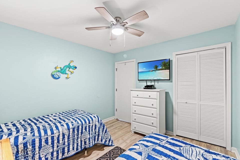 2nd Bedroom w/2 Twins