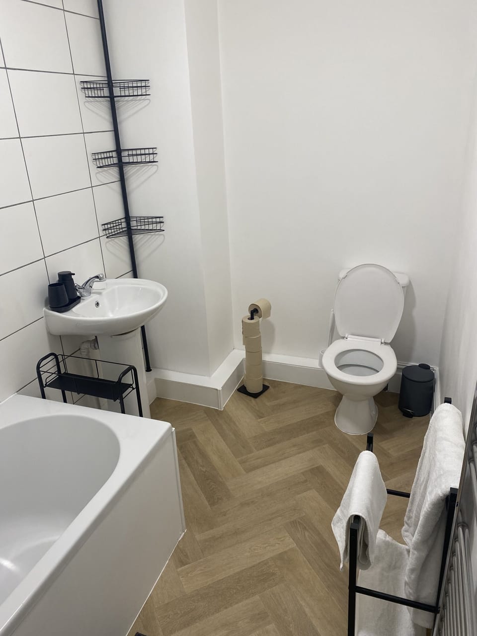 Sink, Toitet and Accesories