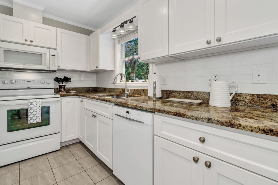 Fully Stocked Kitchen