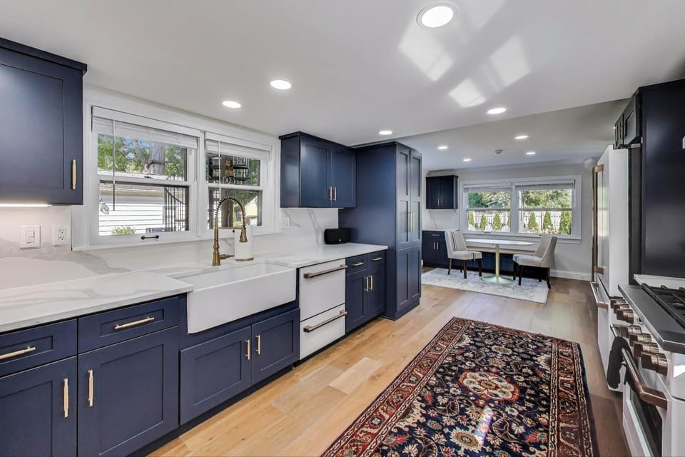 Kitchen with Stackable Washer/Dryer