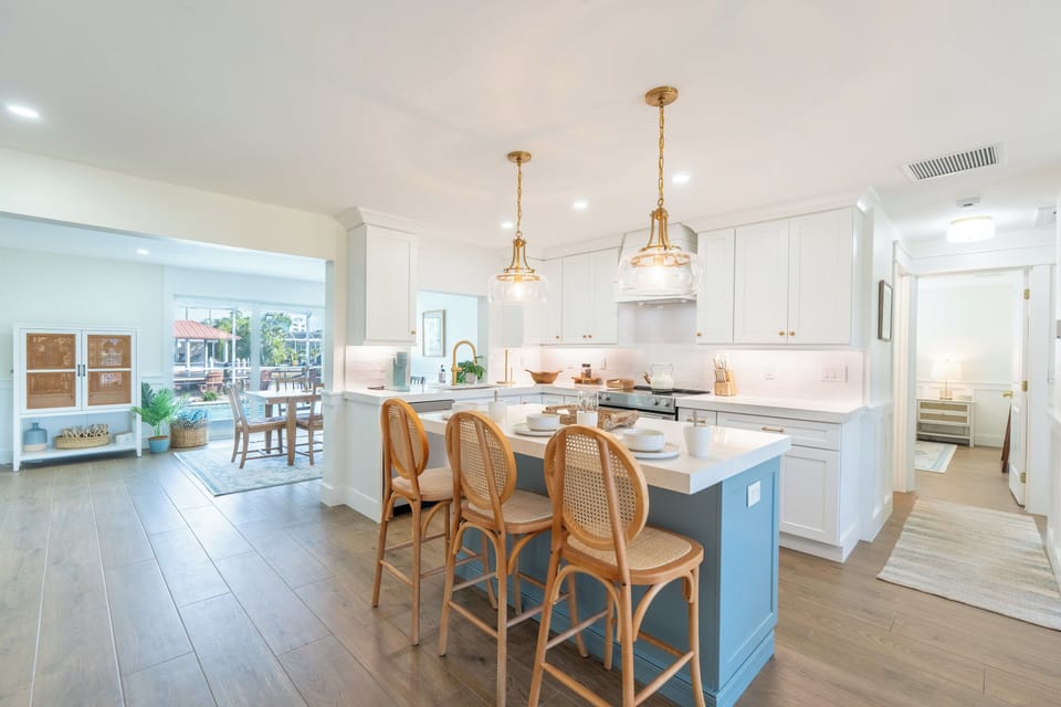 Enjoy a meal at the breakfast bar.