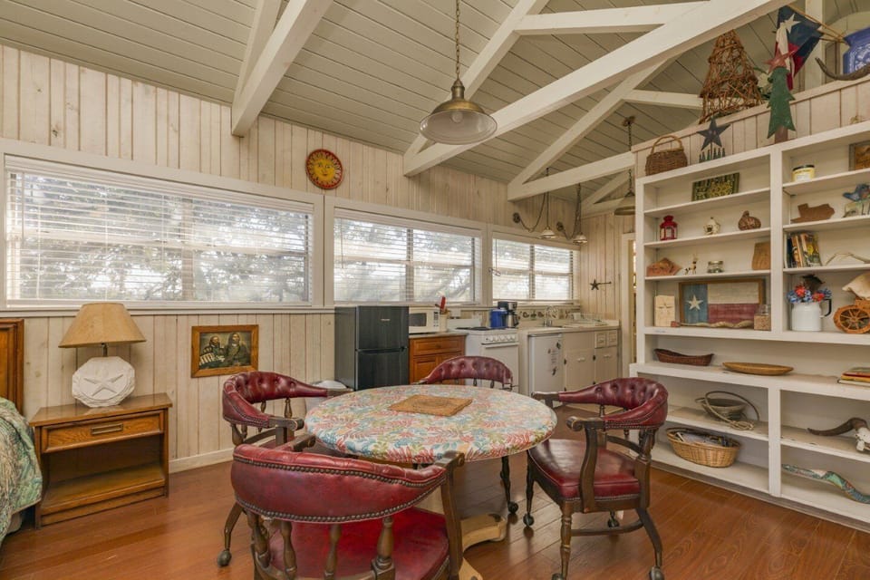 Indoors, Hardwood, Furniture, Table, Living Room