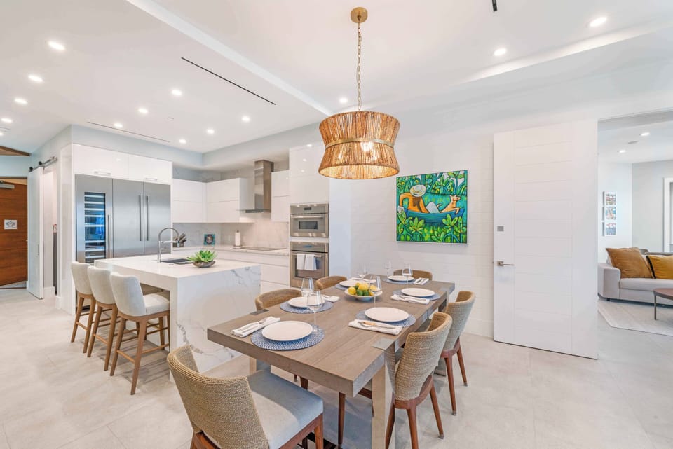 East Kitchen w/Island