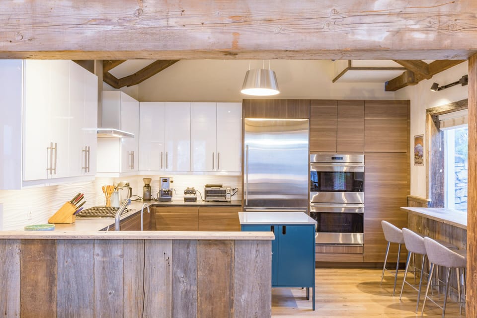 Renovated oversized kitchen, steel countertops, well stocked
