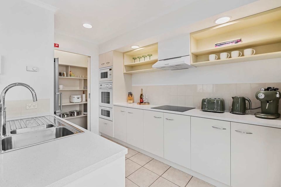 KItchen with everything you need tomake your holiday memorable
