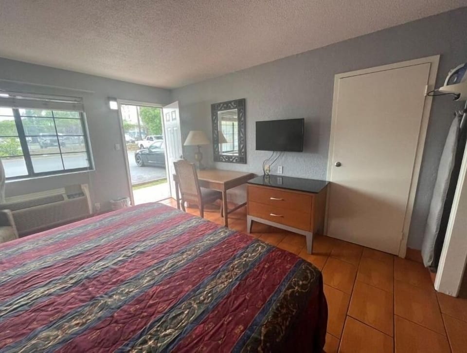 Start your day with bright windows and effortless in-room comfort.