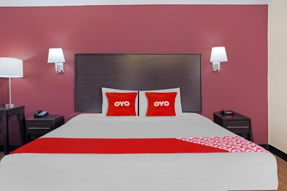 Unit with 1 Queen bed