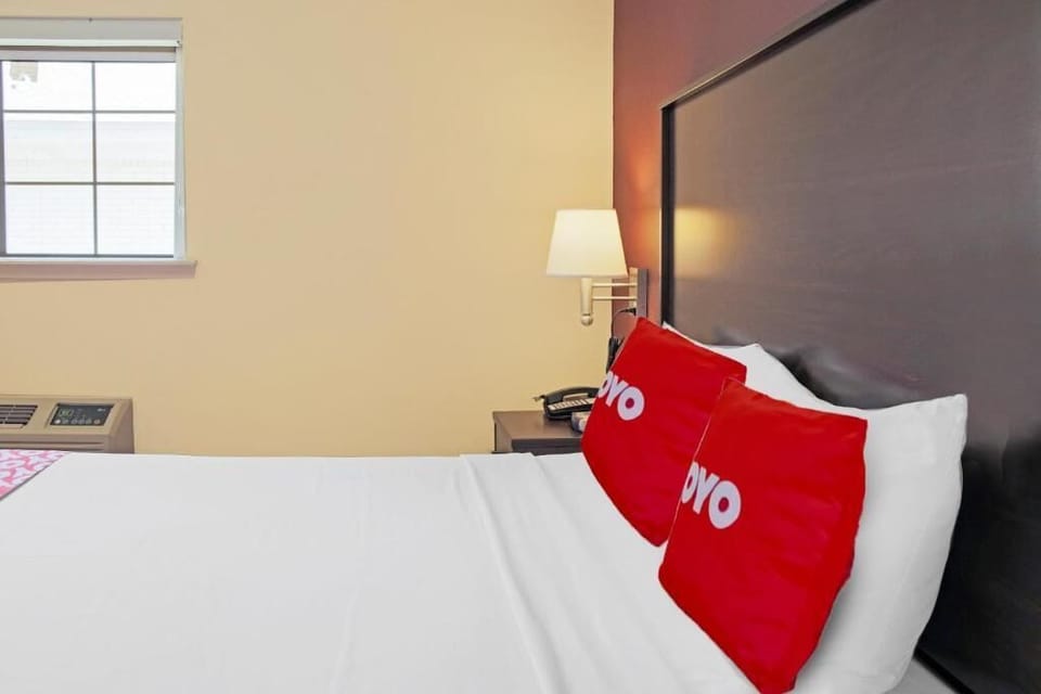 Unit with 1 Queen bed