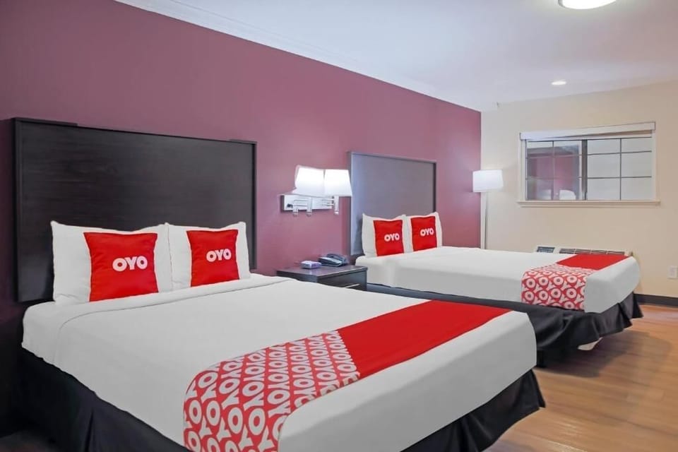 Unit with 2 Queen beds