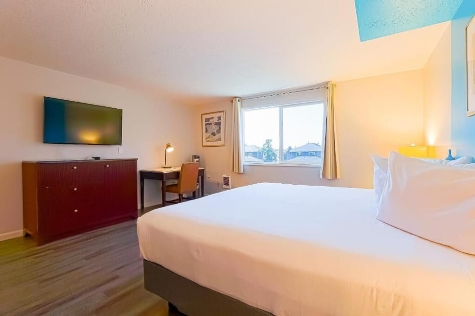 Unit with King Bed