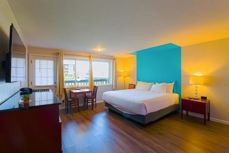 Unit with King Bed