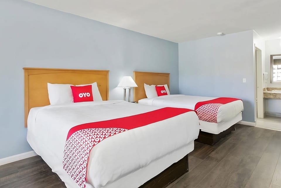 Unit with 2 Queen size beds