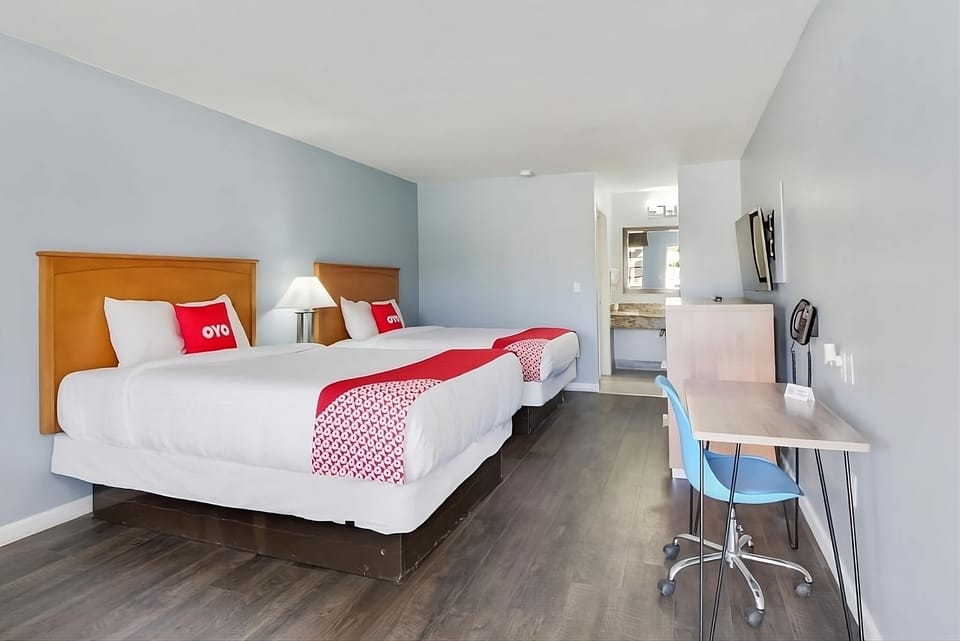 Unit with 2 Queen size beds