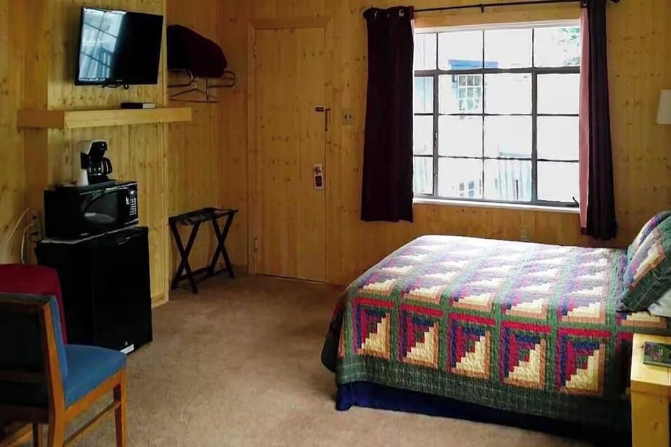 Bedroom. Interior and views may vary based on location and availability