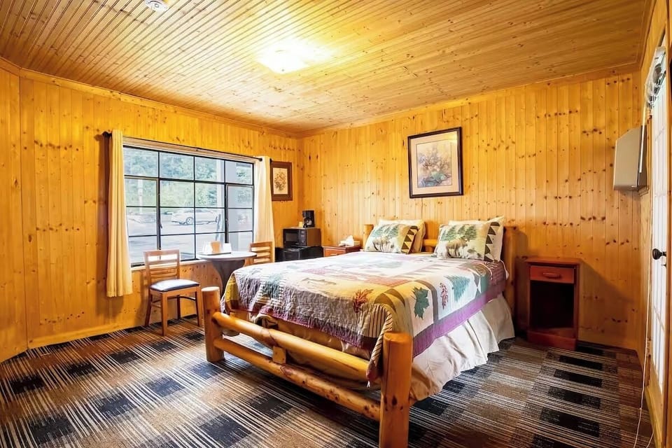 Bedroom. Interior and views may vary based on location and availability